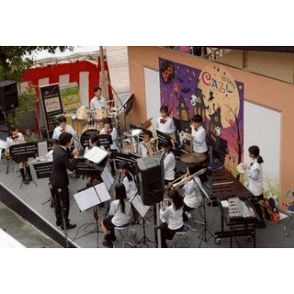 ⼤芝⼩学校吹奏楽部